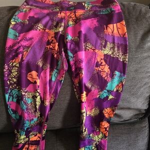 Womens XS Zumba Fitness Colorful Capris